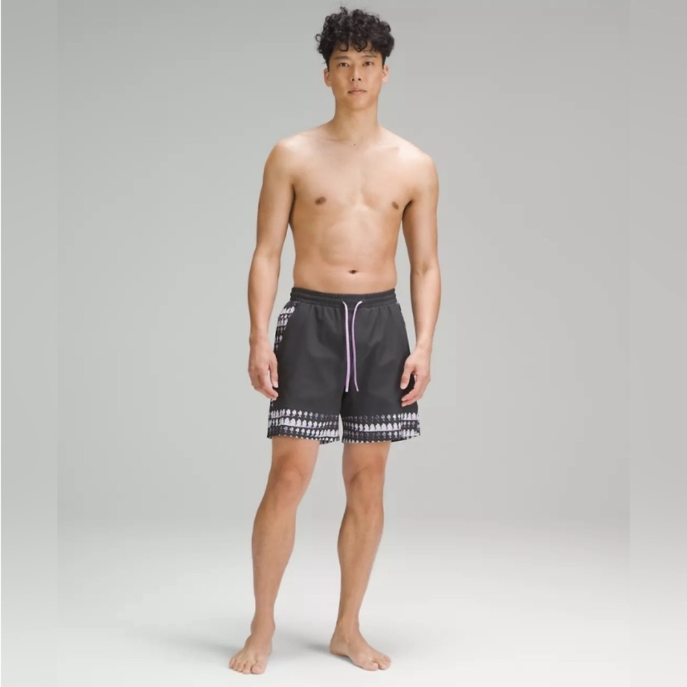 NWT Lululemon Men's Graphine Gray Pool Short. Size Med. - Picture 4 of 7